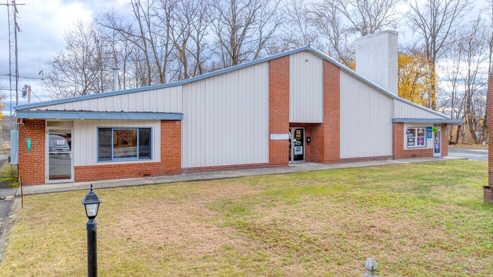 More Photos Of 447 Broadway, Ulster Park Office For Sale