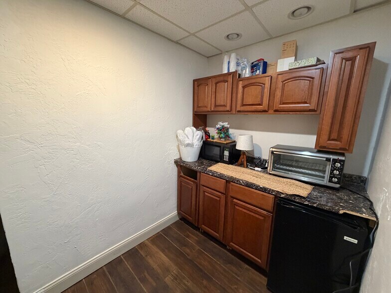 More Photos Of 11520 Oakhurst Rd, Largo Medical For Lease