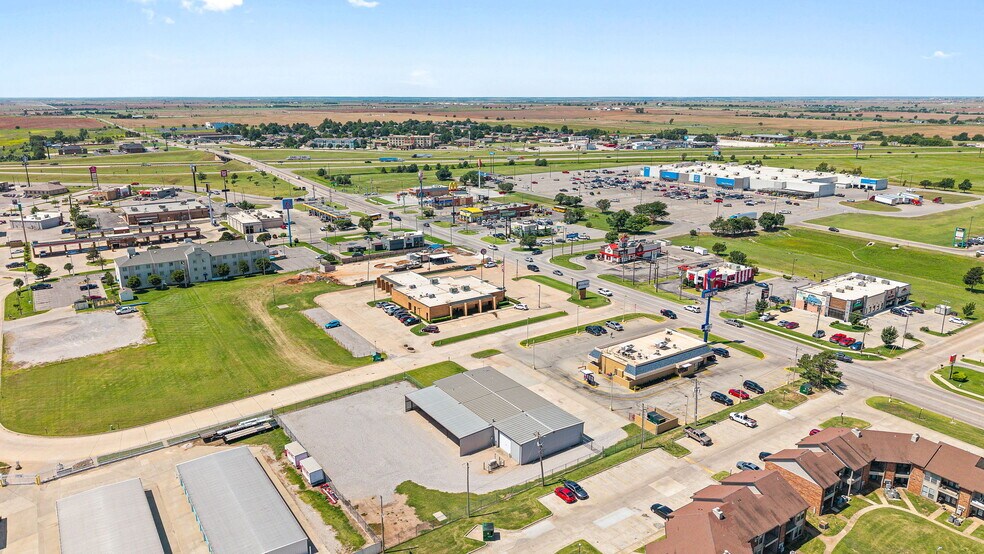 More Photos Of 1510 Amity Ln, El Reno Industrial For Lease