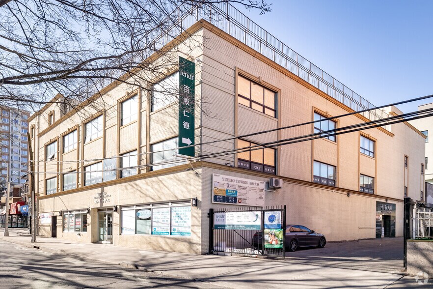 More Photos Of 135-21-135-27 38th Ave, Flushing Office For Lease