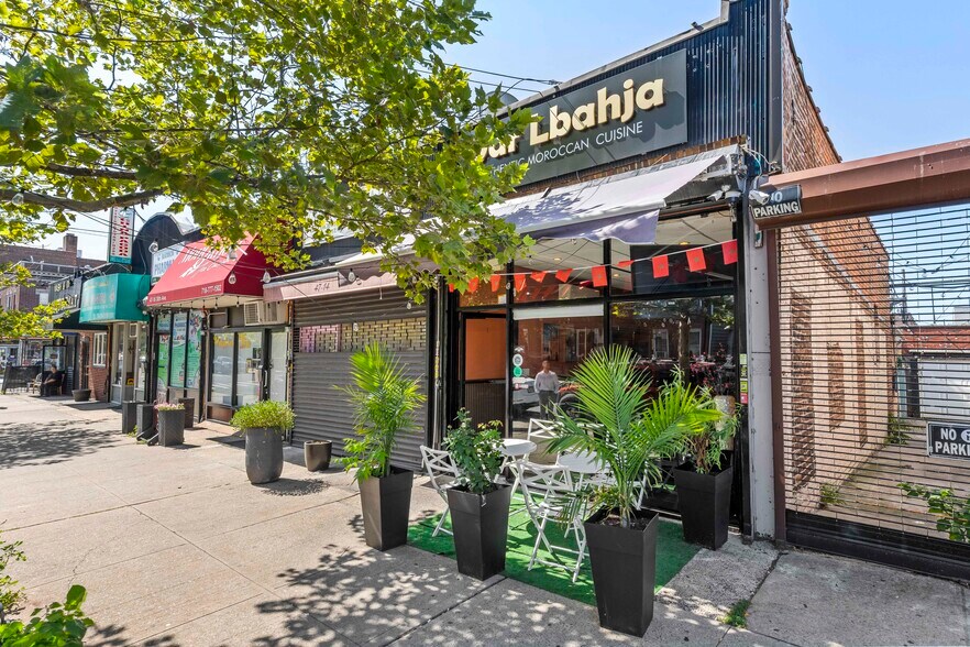 Primary Photo Of 4712 30th Ave, Astoria Office For Lease