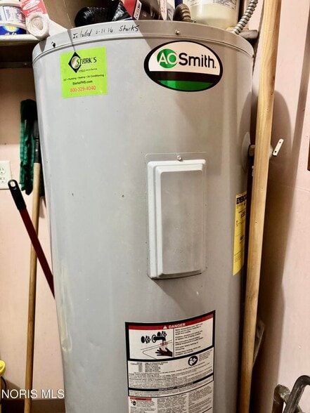 More Photos Of 404 W Vine St, Edgerton Restaurant For Sale