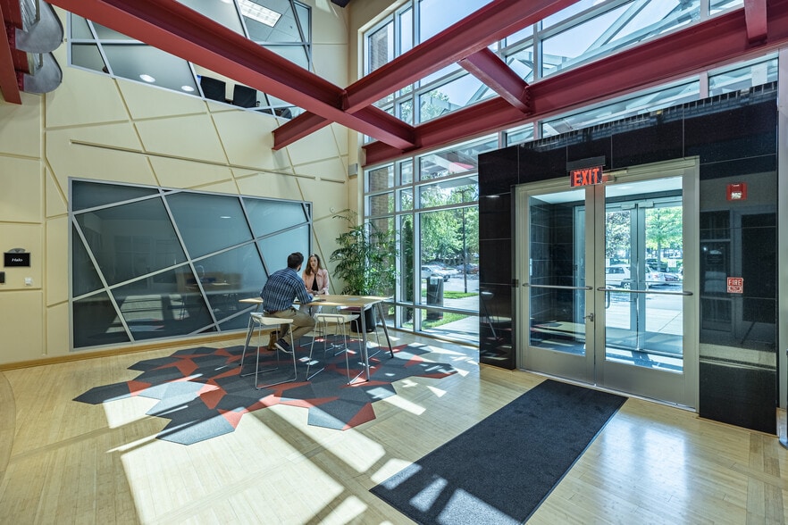 More Photos Of 4470 Cox Rd, Glen Allen Office For Lease