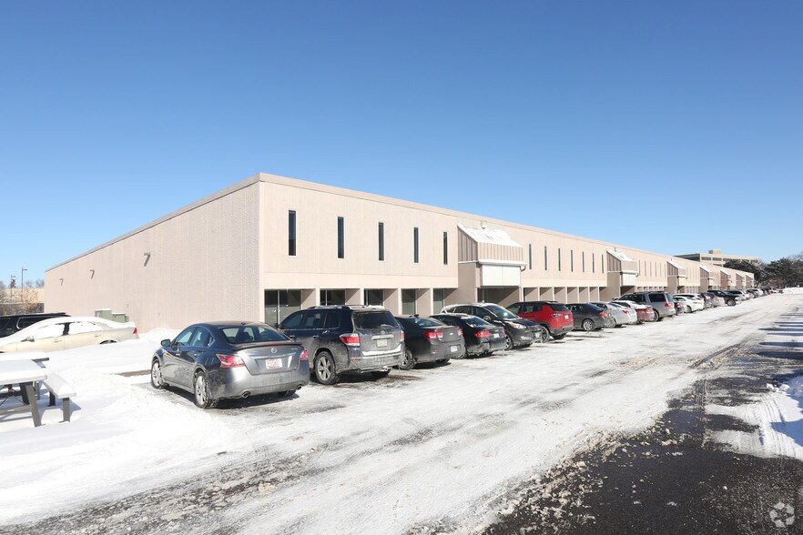 More Photos Of 5150-5198 W 76th St, Edina Research And Development For Lease