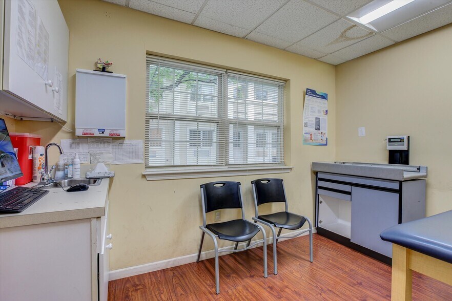 More Photos Of 215-236 Bridge St, Metuchen Medical For Sale