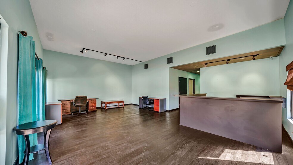 More Photos Of 3831 Tyrone Blvd N, Saint Petersburg Office For Lease