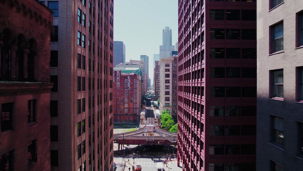 More Photos Of 59 E Van Buren St, Chicago Apartments For Lease