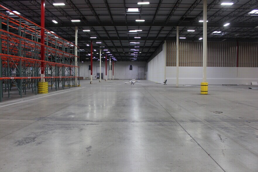 More Photos Of 2044 Forward Augusta Dr, Augusta Warehouse For Sale