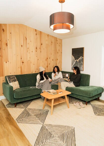 More Photos Of 4727 Dunsmuir Ave, Dunsmuir Hotel For Sale