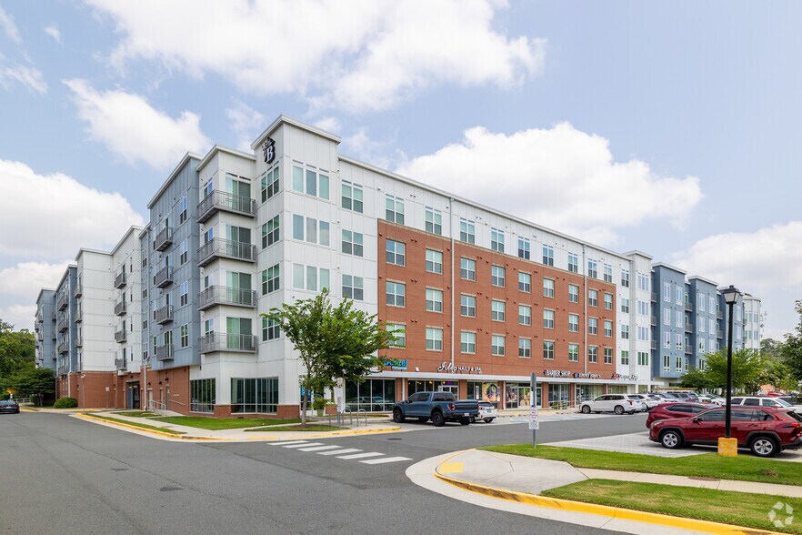 More Photos Of 9142 Richmond Hwy, Fort Belvoir Apartments For Lease