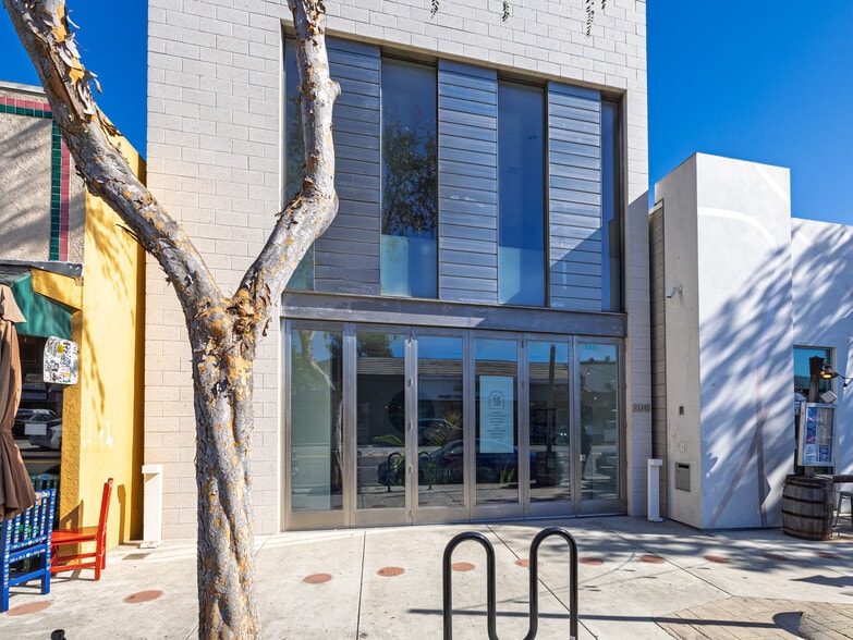 More Photos Of 208 Main St, El Segundo Loft Creative Space For Sale