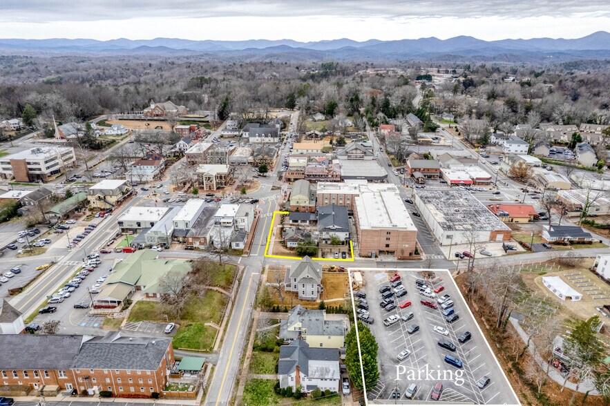 More Photos Of 27 S Park St, Dahlonega Hotel For Sale