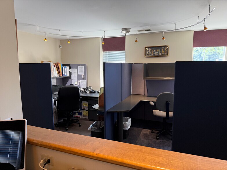 More Photos Of 3 Summer St, Hingham Office Residential For Lease