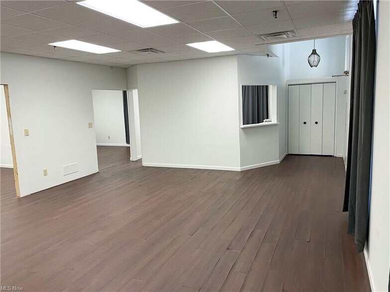 More Photos Of 8110 Lake Ave, Cleveland Manufacturing For Lease