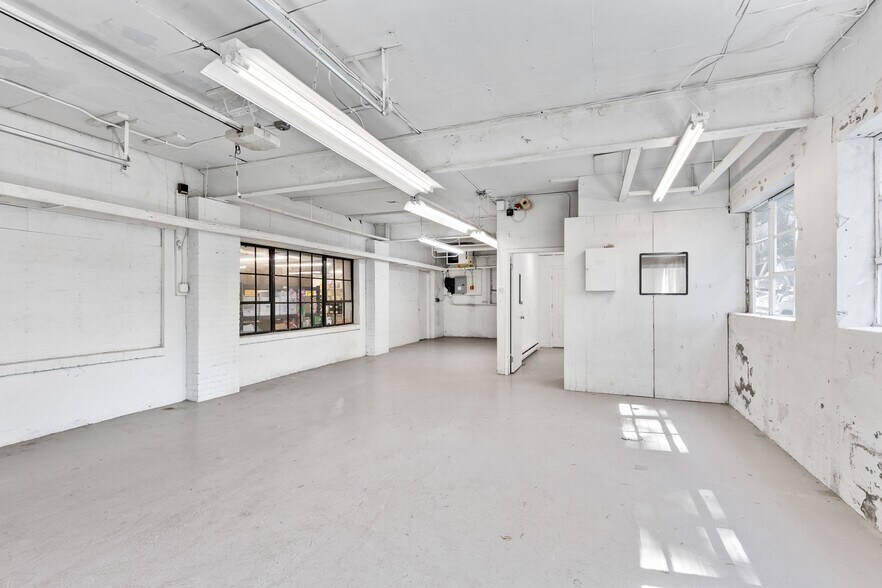 More Photos Of 3 W End, Rochelle Park Office For Lease