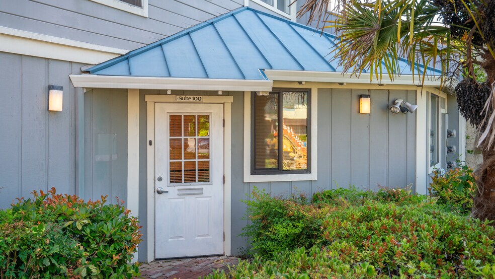 More Photos Of 367-387 N State St, Ukiah Office For Sale