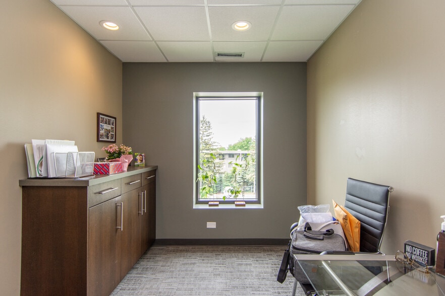More Photos Of 7300 France Ave S, Edina Medical For Sale