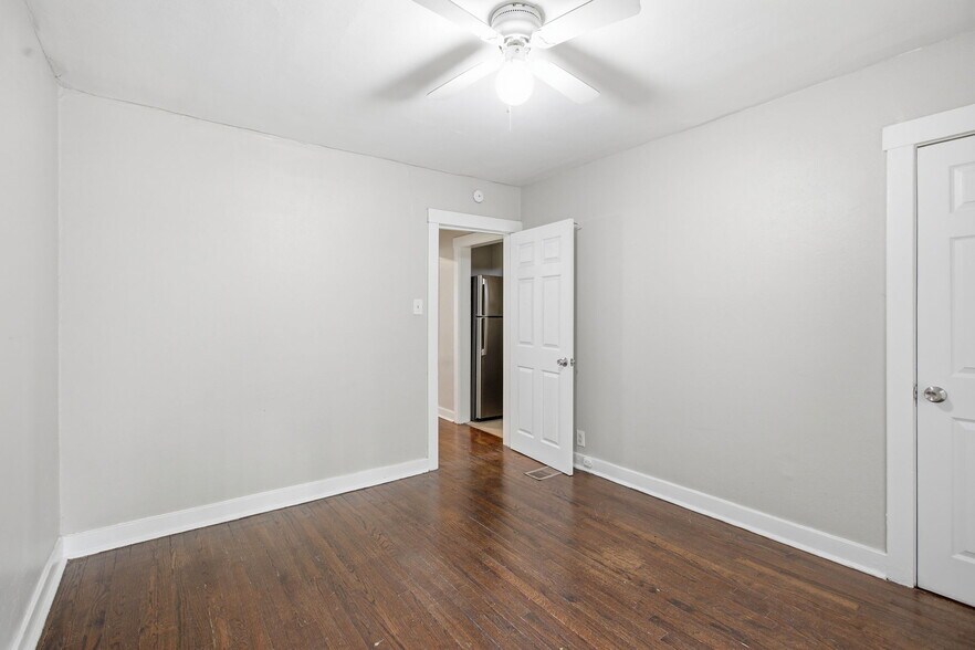 More Photos Of 1109 W 40th St, Kansas City Apartments For Sale