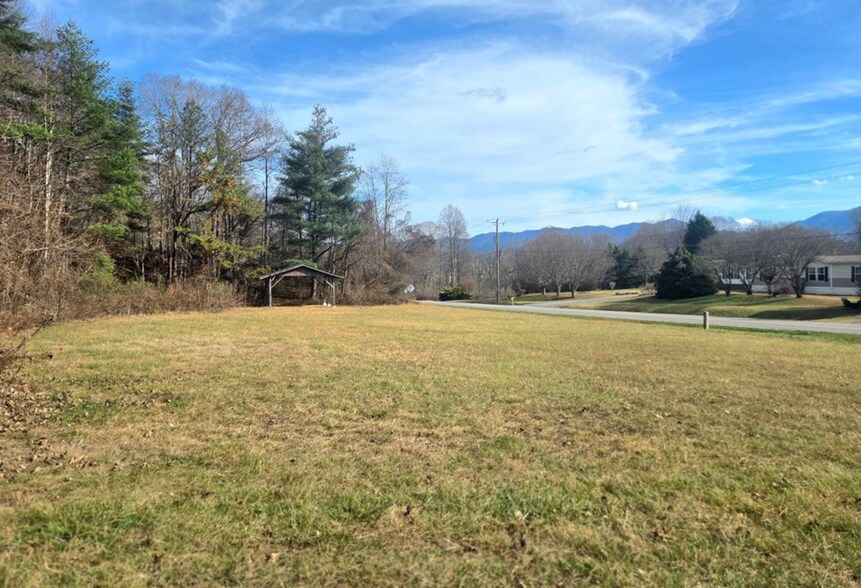 More Photos Of 6785 Airport Rd, Andrews Light Distribution For Sale