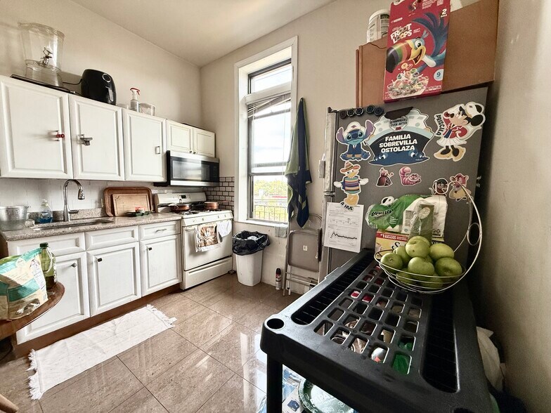 More Photos Of 2913 Jeannette St, Union City Storefront Retail Residential For Sale