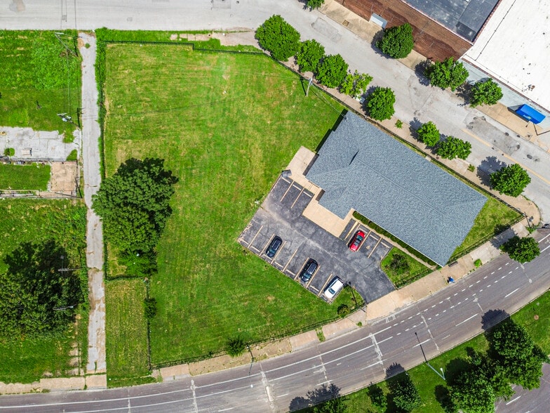 More Photos Of 1451 Mullanphy St, Saint Louis Office For Sale