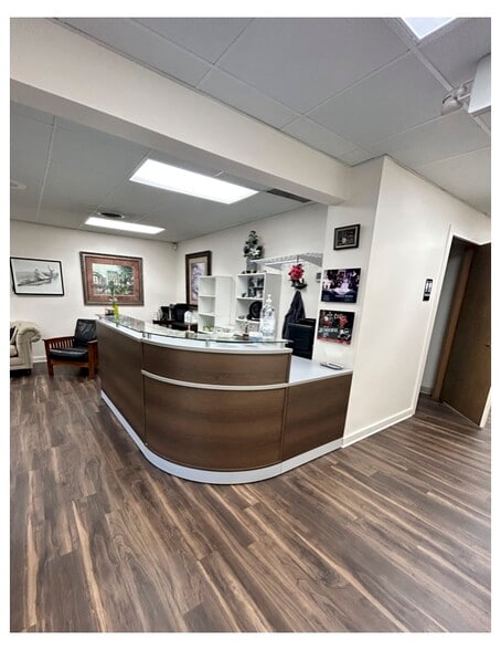 More Photos Of 30-31 Memorial Medical Dr, Greenville Medical For Lease