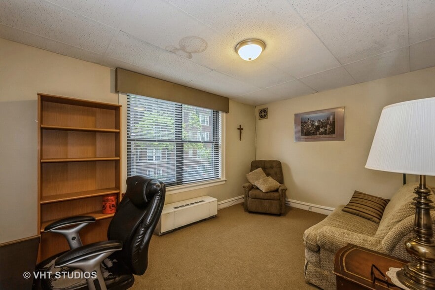 More Photos Of 1165 E 54th Pl, Chicago Sorority Fraternity House For Sale