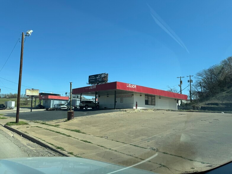 Primary Photo Of 1405 Weiler Blvd, Fort Worth Restaurant For Sale