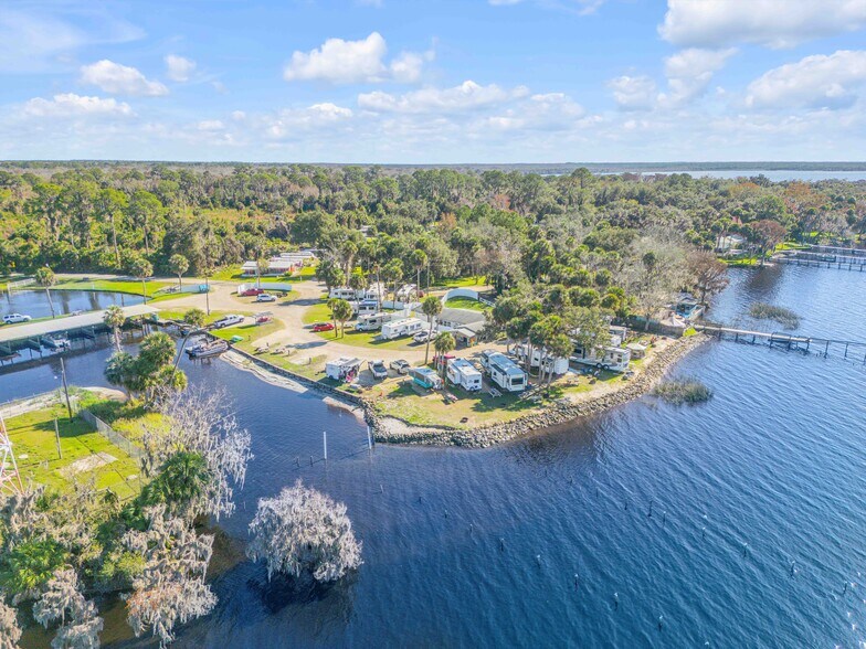 More Photos Of 1600 Lake George Rd, Seville Marina For Sale