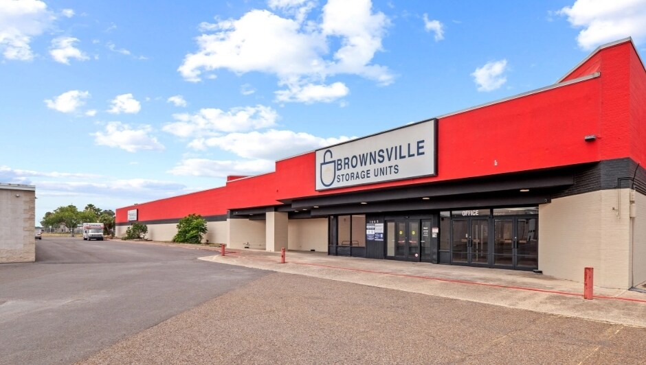 More Photos Of 1045 Mexico Blvd, Brownsville Self Storage For Lease