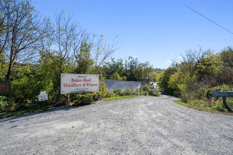 More Photos Of 4465 W Augusta Chatham Rd, Augusta Winery Vineyard For Sale