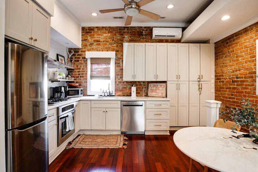 More Photos Of 221 E Clay St, Richmond Storefront Retail Residential For Sale