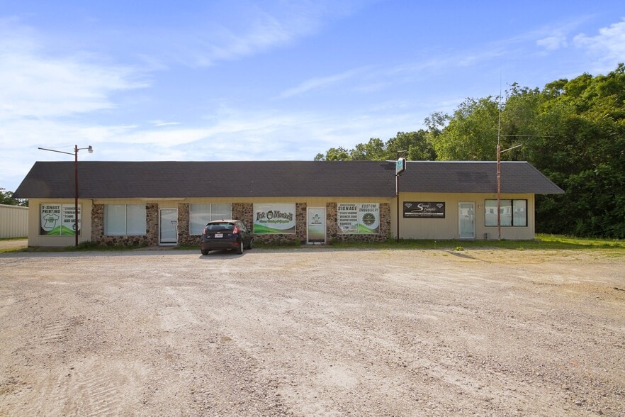 More Photos Of 1604 US 160 West, West Plains Storefront Retail Office For Sale