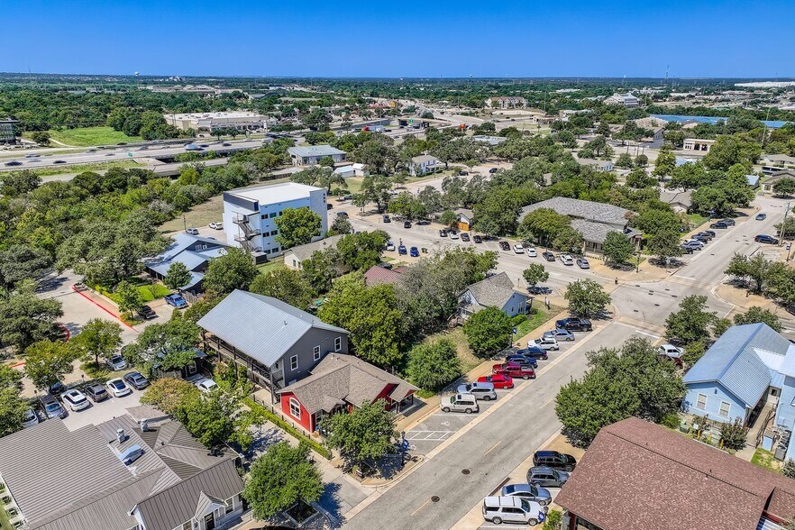 More Photos Of 405 W Main St, Round Rock Daycare Center For Lease