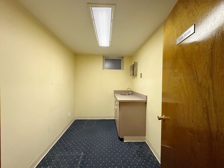 More Photos Of 364-366 97th St, Brooklyn Office Residential For Lease