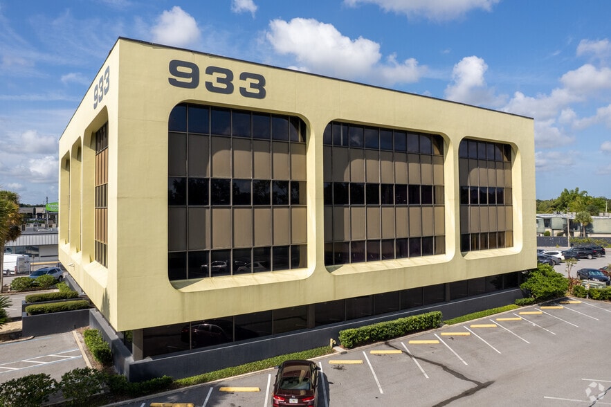 More Photos Of 933 Lee Rd, Orlando Office For Lease