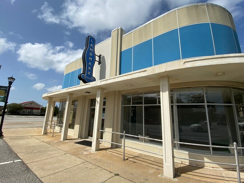 More Photos Of 316 S McKenzie St, Foley Office For Lease