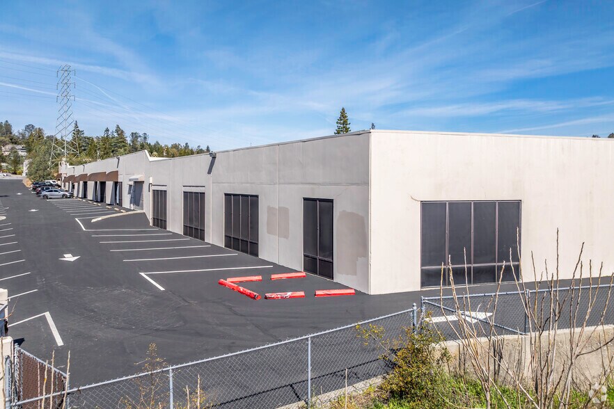 More Photos Of 11702-11734 Enterprise Dr, Auburn Office For Sale