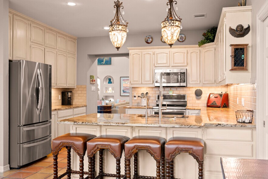 More Photos Of 5229 Hupedo Ranch Rd, Spicewood Specialty For Sale