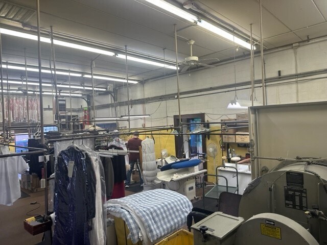 More Photos Of 232 Front St, Berea Freestanding For Sale