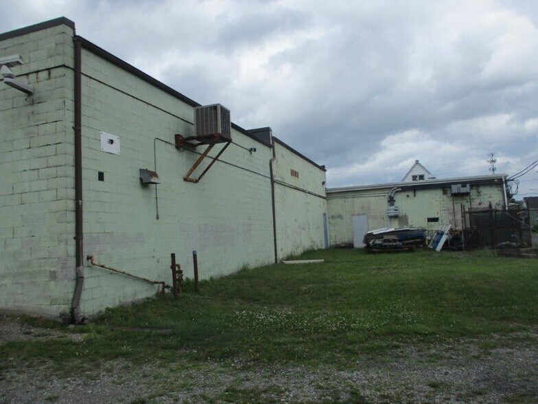 More Photos Of 21 Ashley St, Buffalo Warehouse For Sale