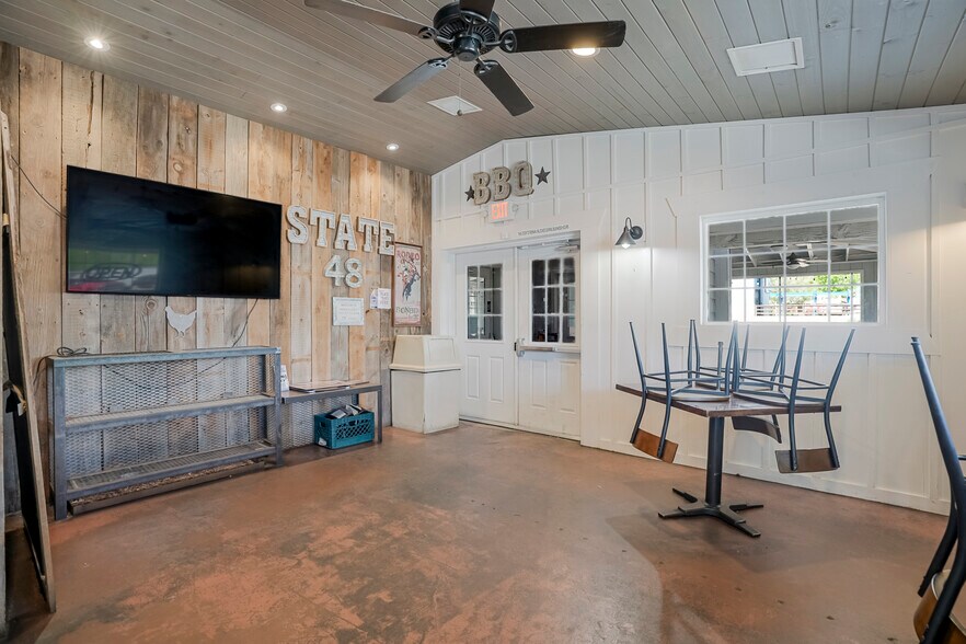 More Photos Of 669 E Sheldon St, Prescott Restaurant For Lease