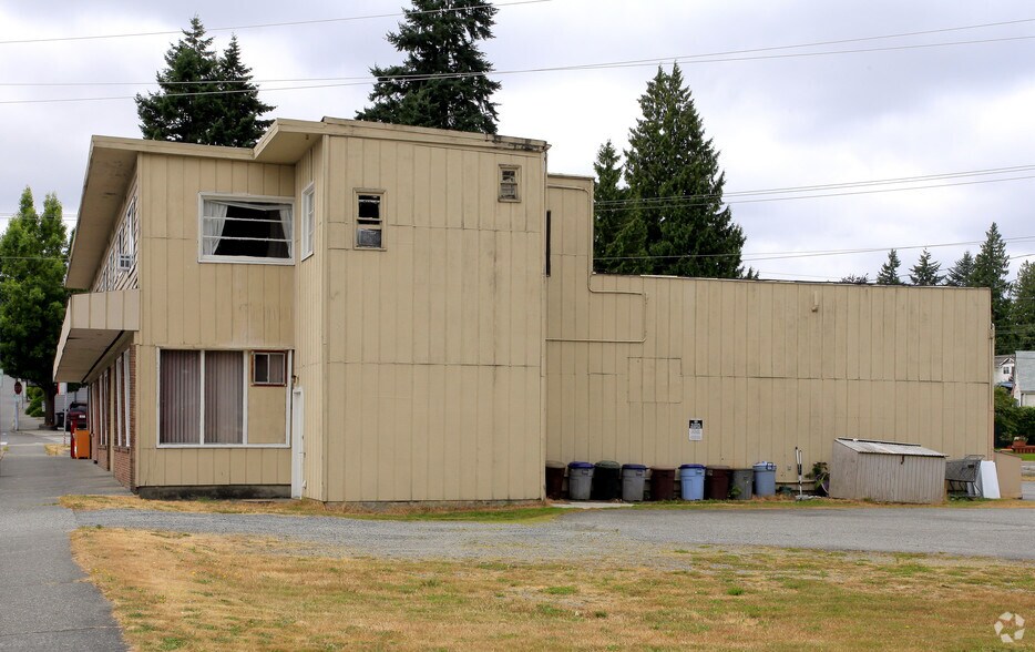 More Photos Of 2011 Madison St, Everett Storefront Retail Residential For Sale
