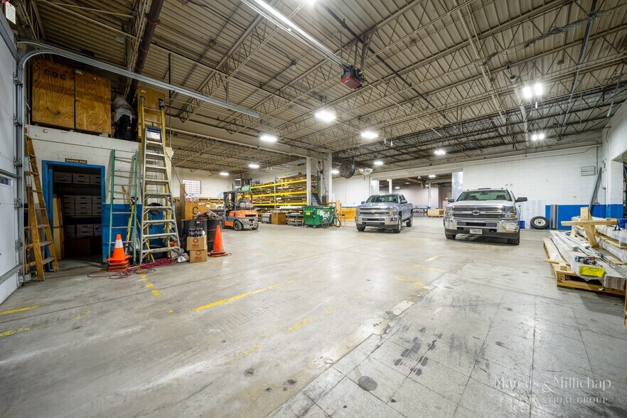 More Photos Of 5501 W Mill Rd, Milwaukee Manufacturing For Sale