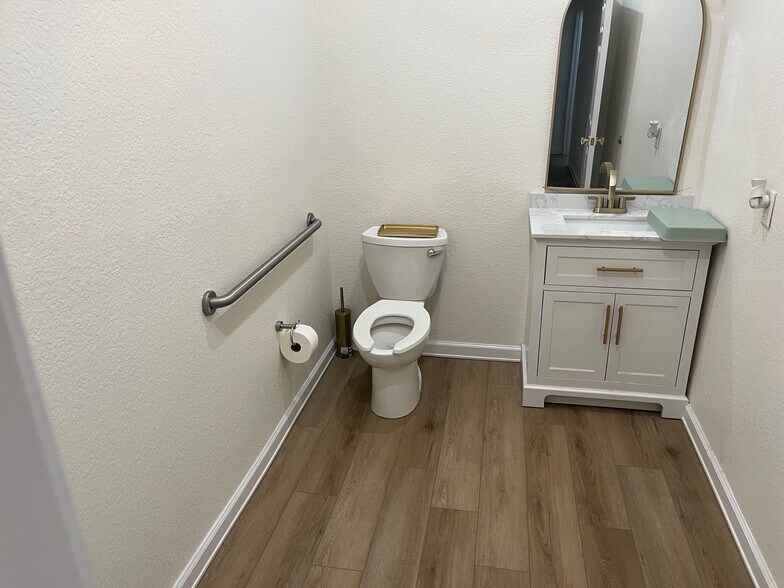 More Photos Of 1900 Town Plaza Ct, Winter Springs Medical For Sale