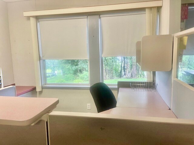 More Photos Of 460 Gidney Ave, Newburgh Medical For Lease