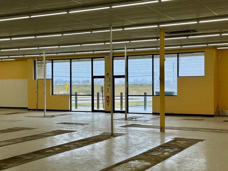 More Photos Of 6339 State Route 113, Bellevue Freestanding For Sale