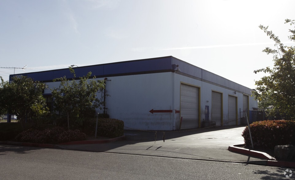 Primary Photo Of 2416 Whipple Rd, Hayward Auto Repair For Lease