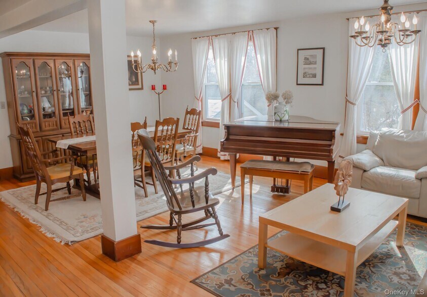 More Photos Of 8874 US Route 9W, Athens Office Residential For Sale