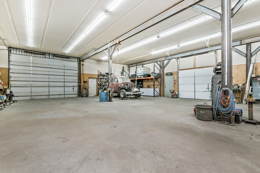 More Photos Of 11616 Tanglewood Rd, Amarillo Office For Sale